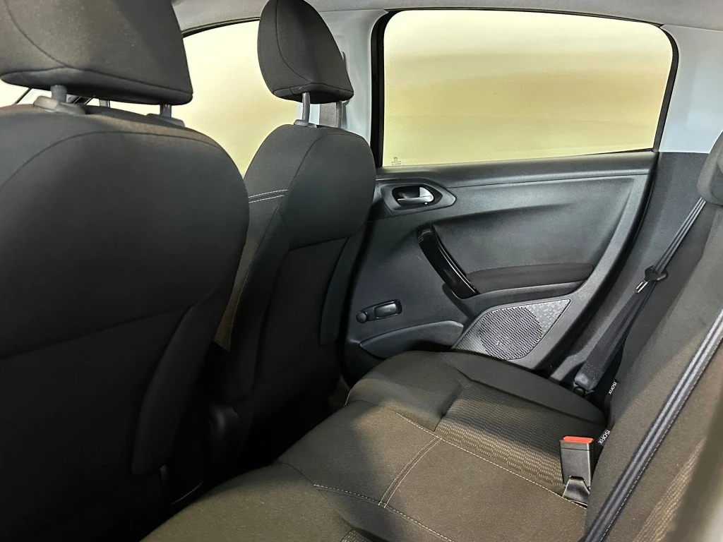 Peugeot 208 – foto 36