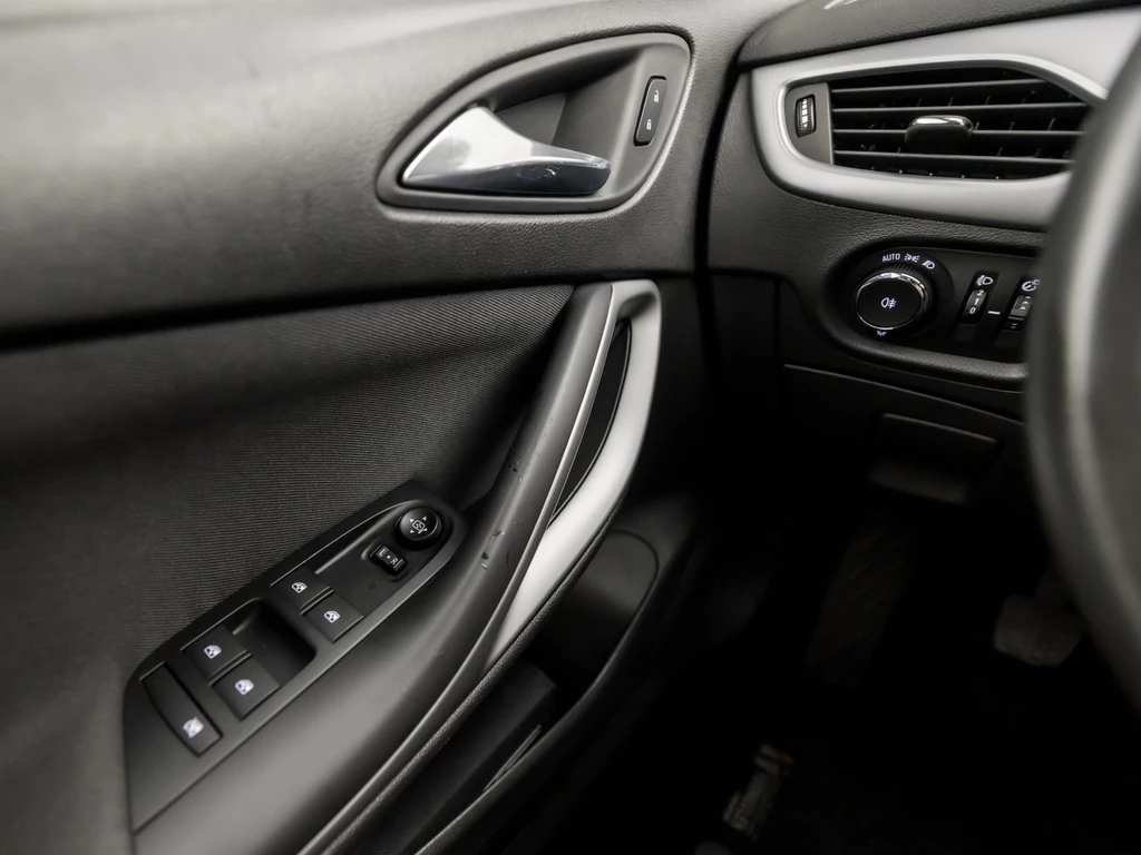 Opel Astra – foto 21