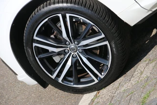 Volvo XC60 – thumbnail 6