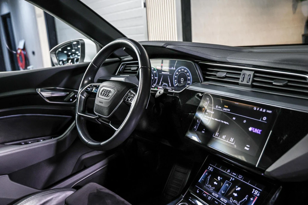 Audi e-tron – foto 30