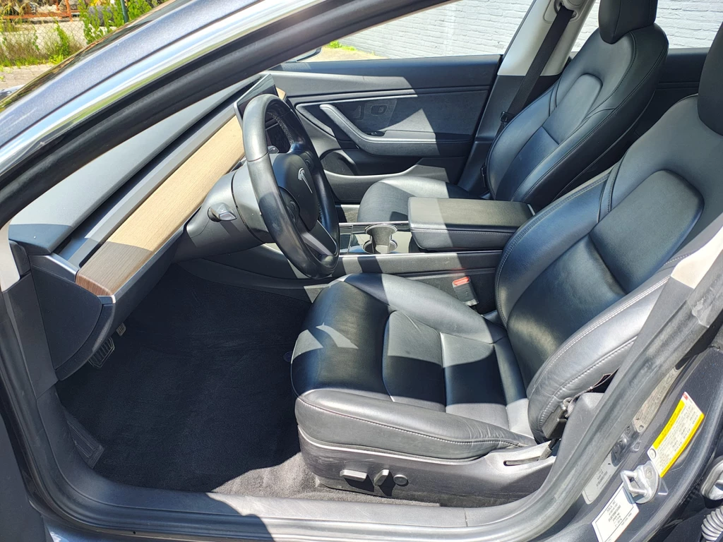 Tesla Model 3 – foto 8
