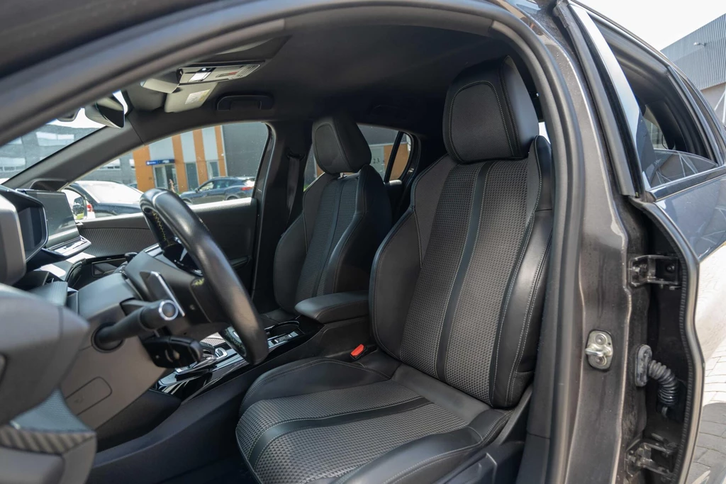 Peugeot 208 – foto 14