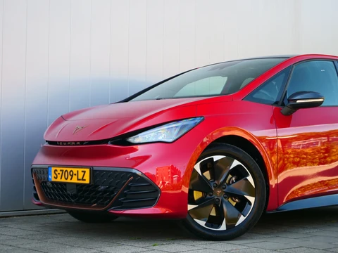 CUPRA Born Copper Edition One 62 kWh 204 Pk Automaat Navi / DAB / Apple Carplay / Camera / SOH 93,7%
