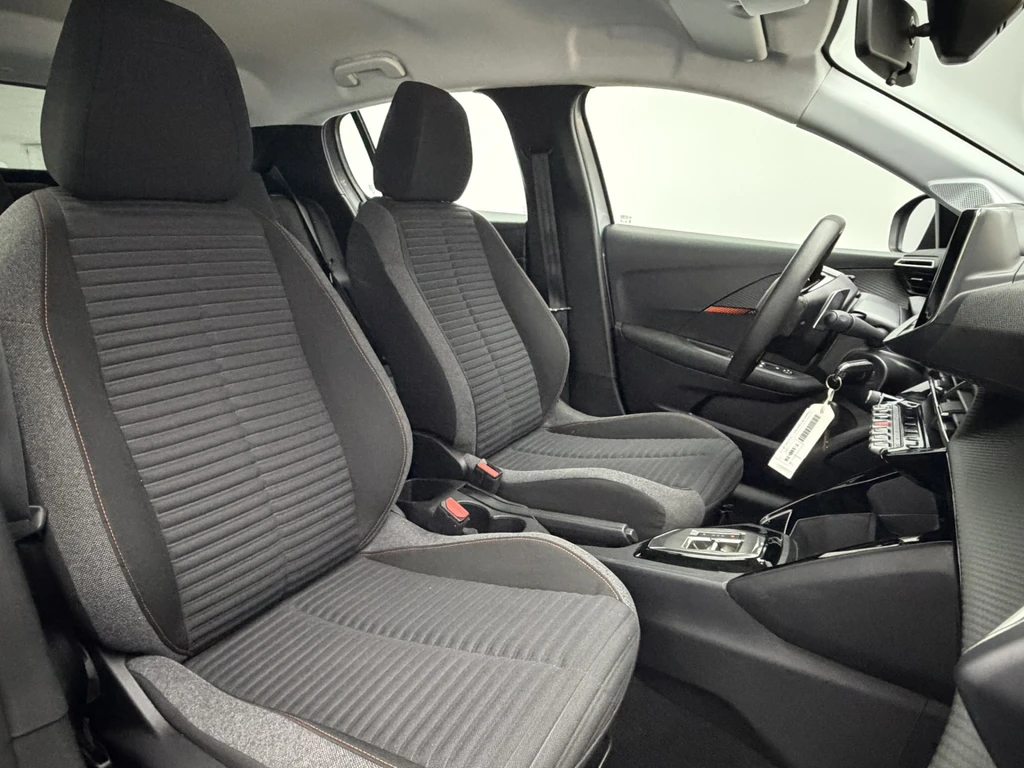 Peugeot 208 – foto 18