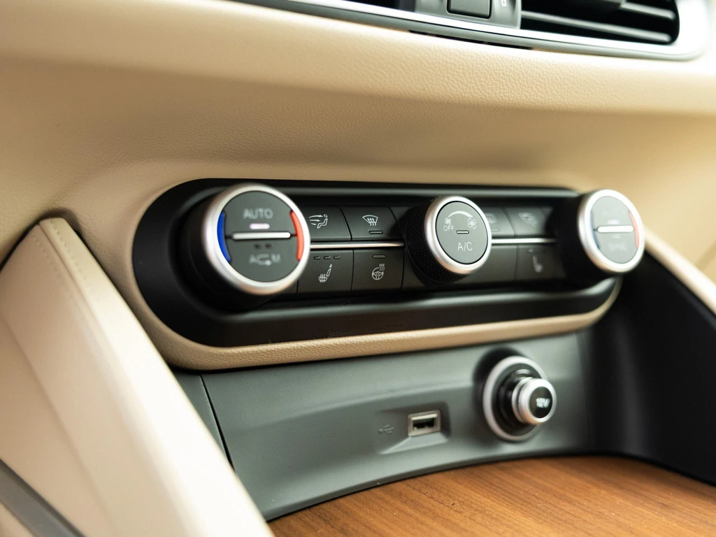 Alfa Romeo Stelvio – foto 26