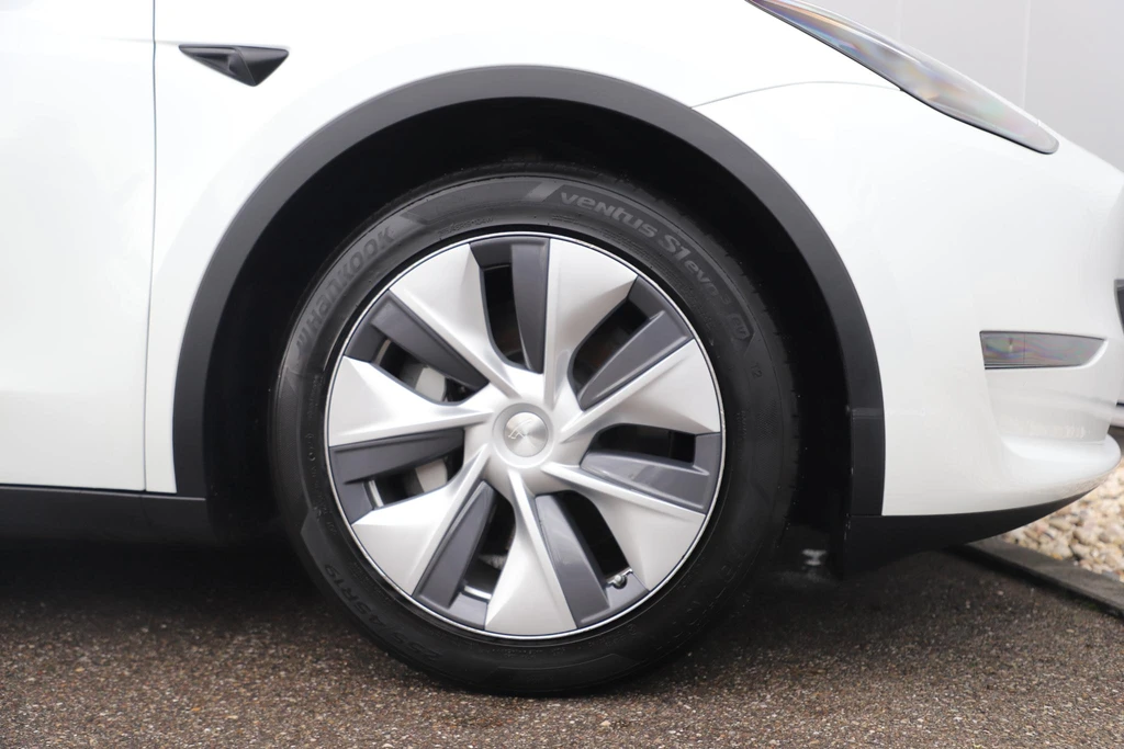 Tesla Model Y – foto 6