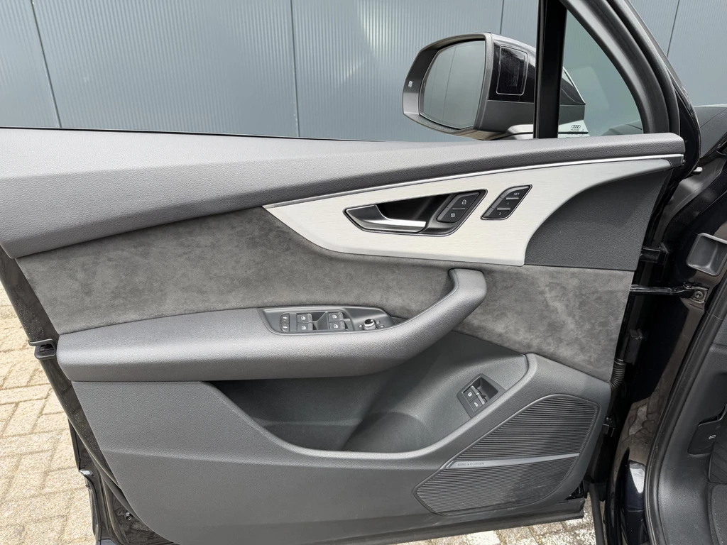 Audi Q7 – foto 31