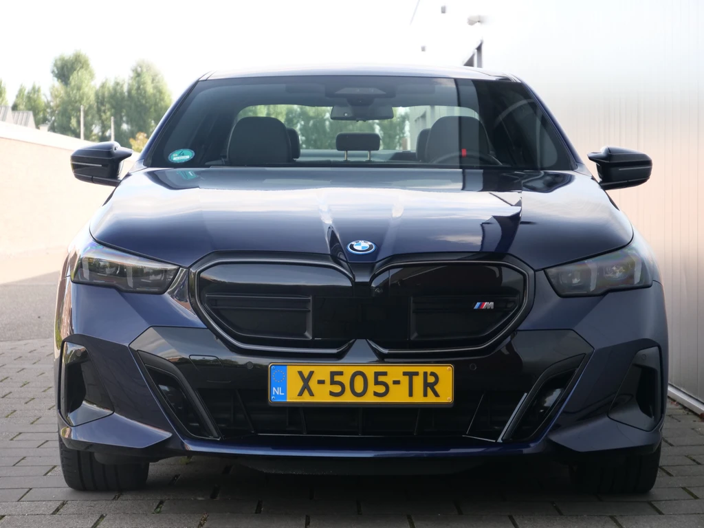 BMW i5 – foto 8