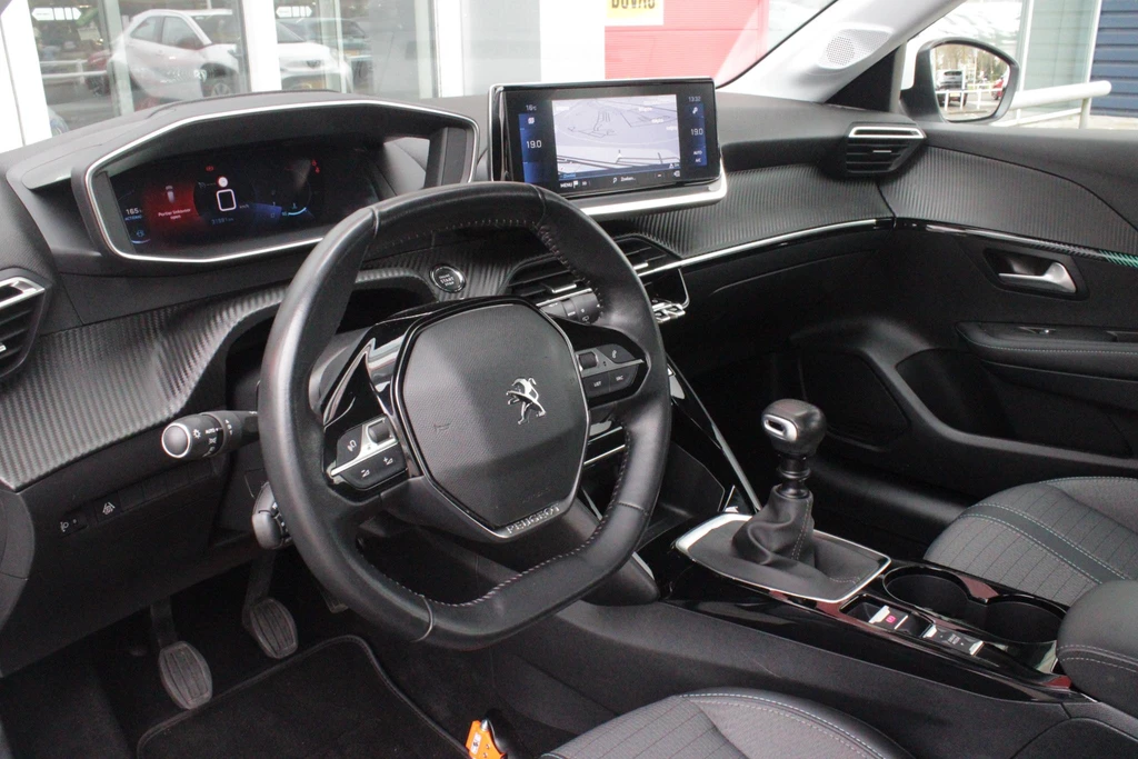 Peugeot 208 – foto 12