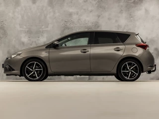 Toyota Auris – thumbnail 3