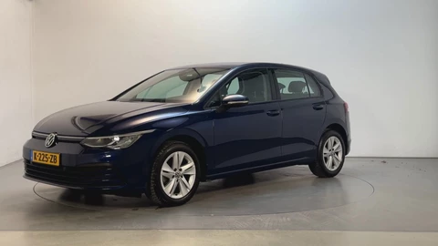 Volkswagen Golf 1.0 TSI Life Virtual Cockpit Parkeersensoren Navigatie Sfeerverlichting