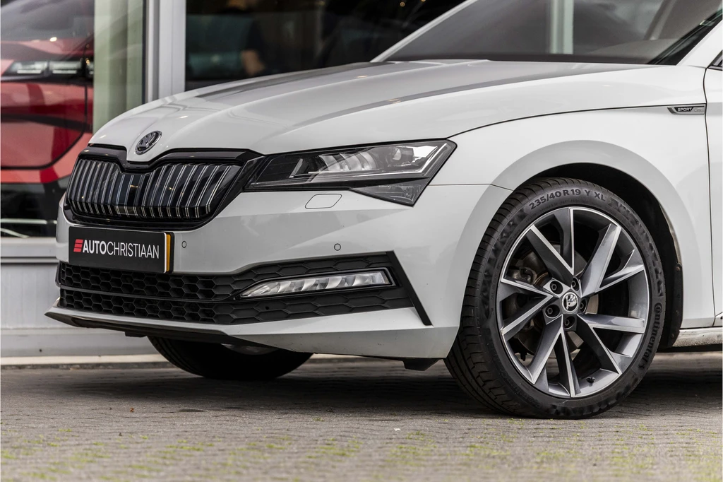 Škoda Superb – foto 16