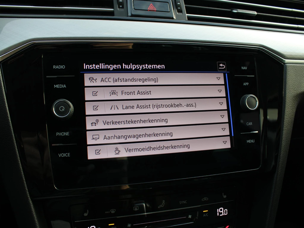 Volkswagen Passat – foto 27