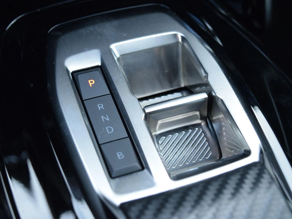 Peugeot e-2008 – foto 20