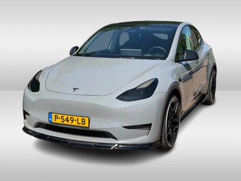 Tesla Model Y Long Range AWD 75 kWh / Autopilot / Panoramadak / Camera / 20'' / Keyless / Leder / Dodehoek / Navigatie / Stoelverwarming