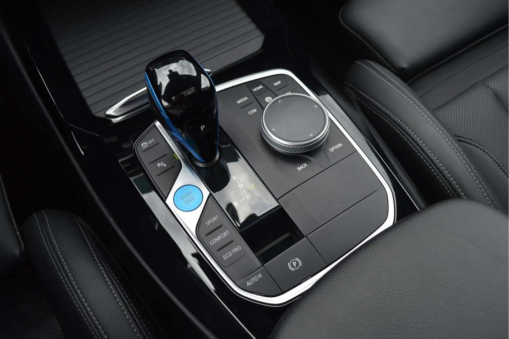 BMW iX3 – foto 16