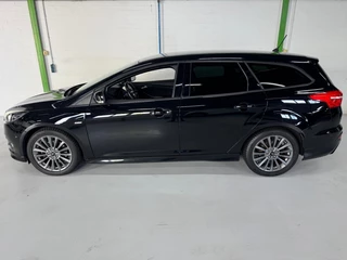 Ford Focus – thumbnail 3