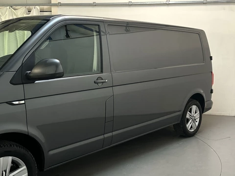 Volkswagen Transporter 2.0 TDI DSG L2H1 Highline Parkeersensoren Navigatie LED