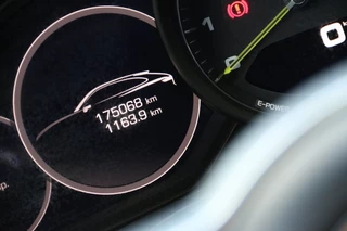 Porsche Cayenne – thumbnail 18