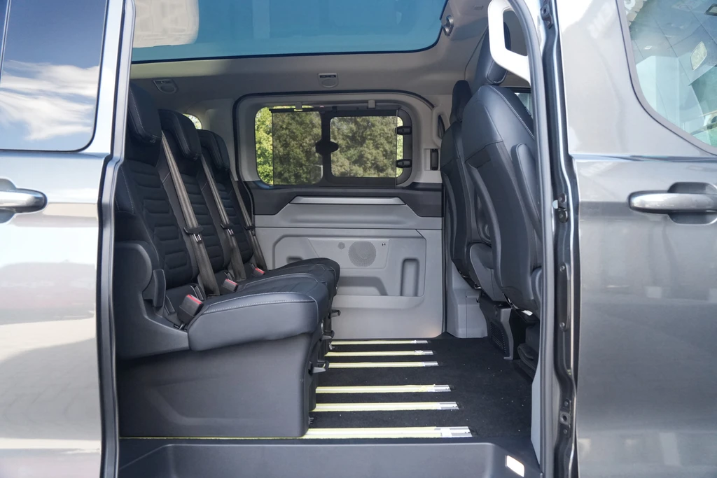 Ford Tourneo Custom – foto 12