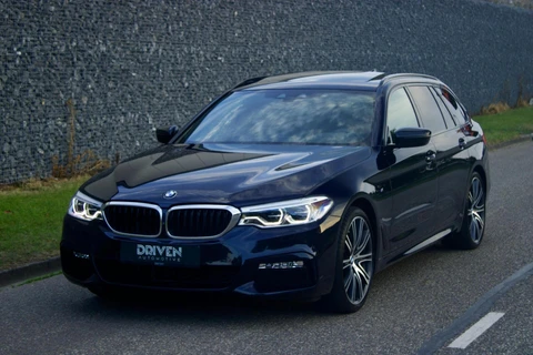 BMW 540i Touring M Sport | Pano - HUD - Comfort - H/K - Soft