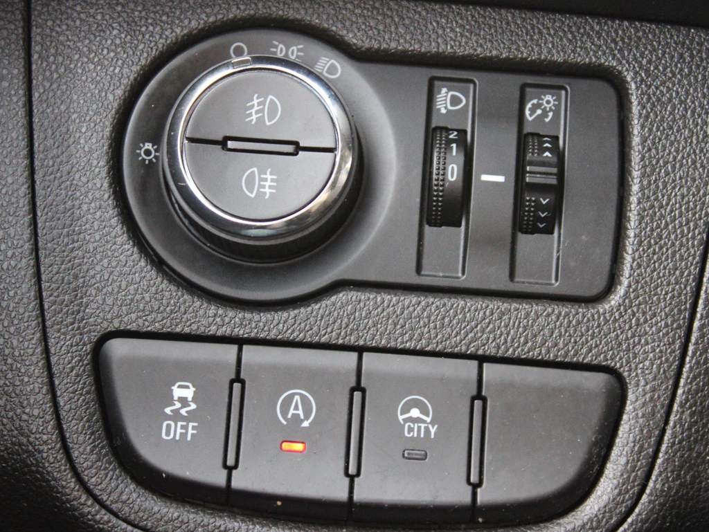 Opel KARL – foto 28