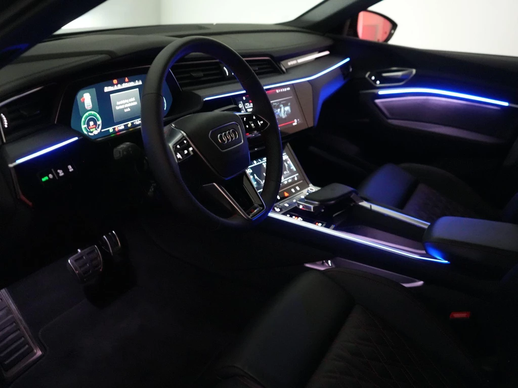 Audi Q8 Sportback e-tron – foto 33