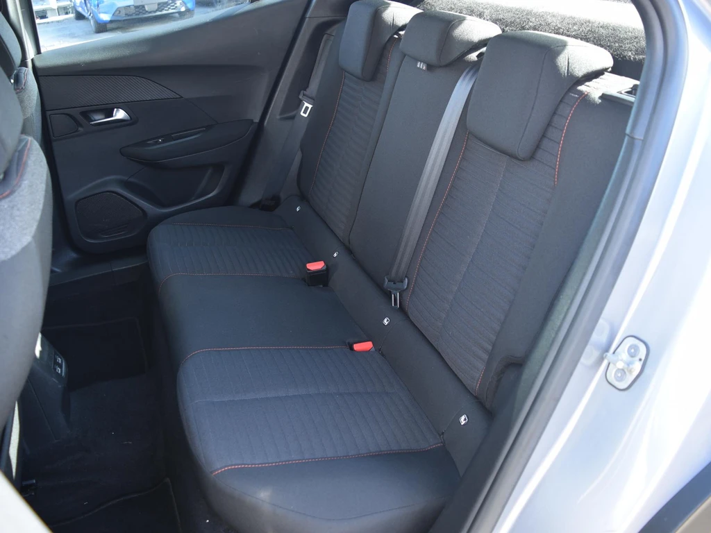 Peugeot e-2008 – foto 22
