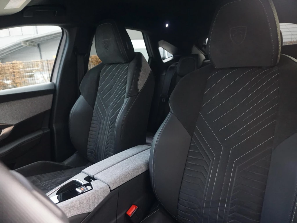 Peugeot e-3008 – foto 10