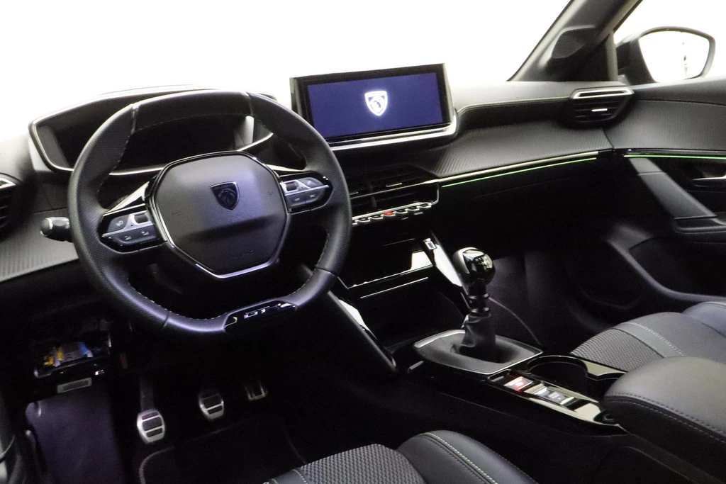 Peugeot 208 – foto 18