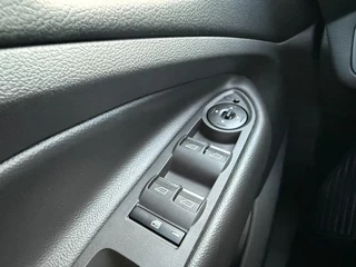 Ford Kuga – thumbnail 18