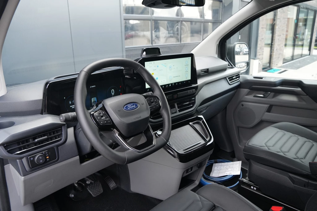 Ford Tourneo Custom – foto 15