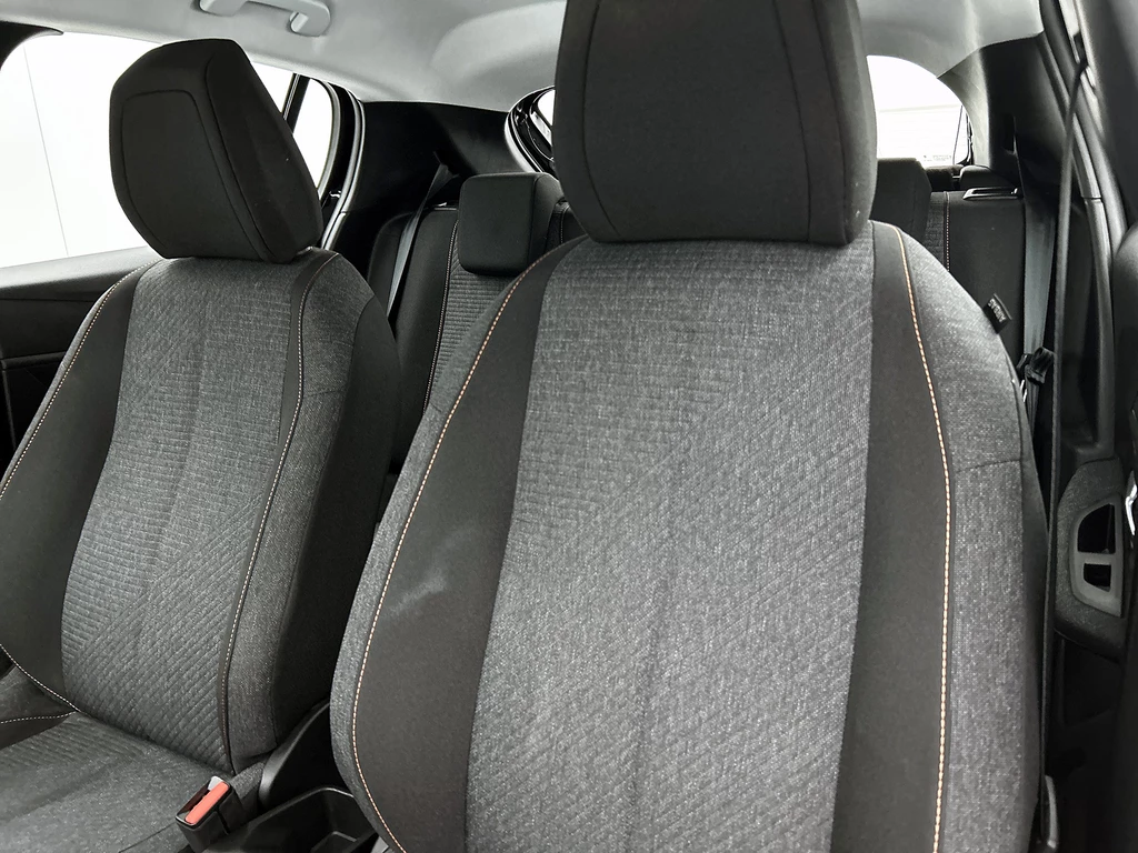 Peugeot 208 – foto 10