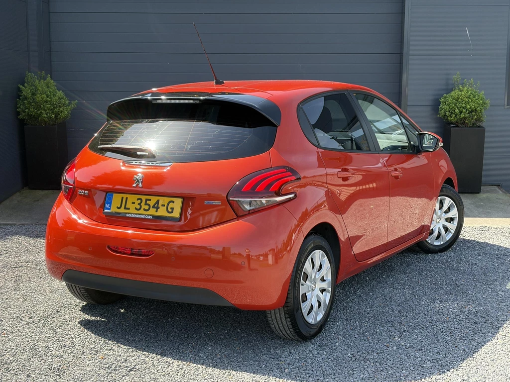Peugeot 208 – foto 3