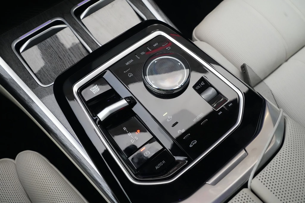 BMW 7 Serie – foto 12
