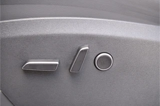 Tesla Model Y – thumbnail 8