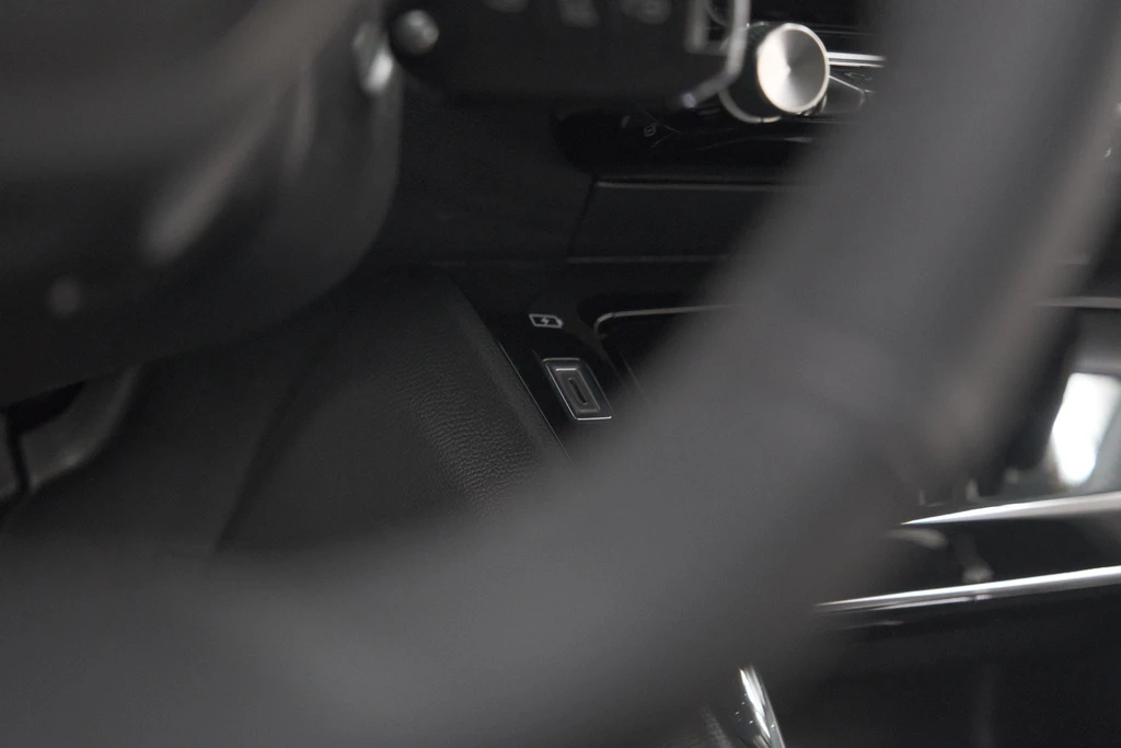 Peugeot 208 – foto 50
