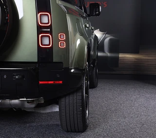 Land Rover Defender – thumbnail 10