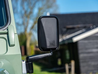 Land Rover Defender – thumbnail 31