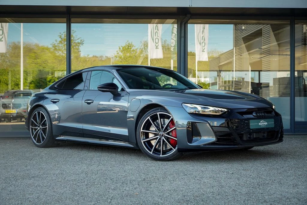 Audi e-tron GT – foto 8