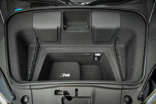 Audi R8 – thumbnail 31