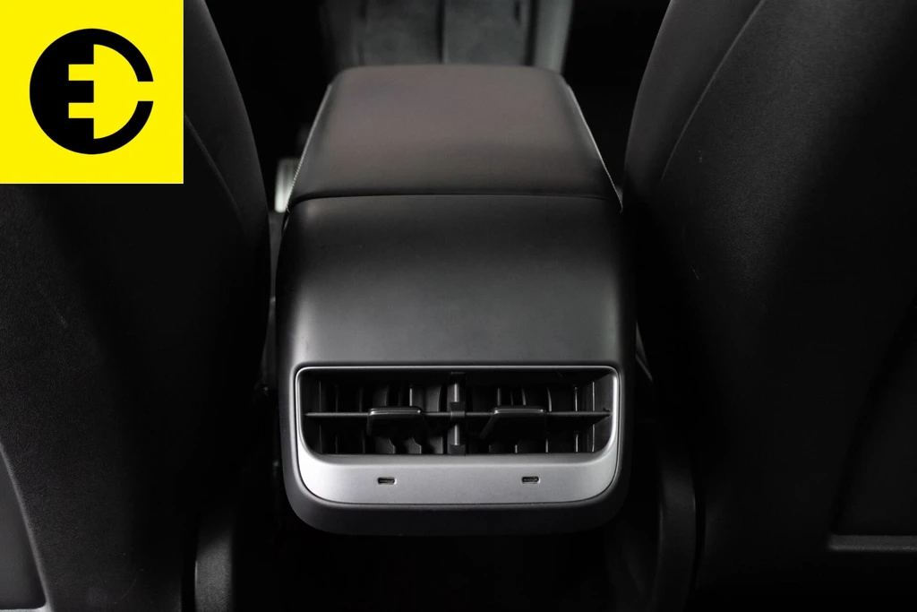 Tesla Model Y – foto 14