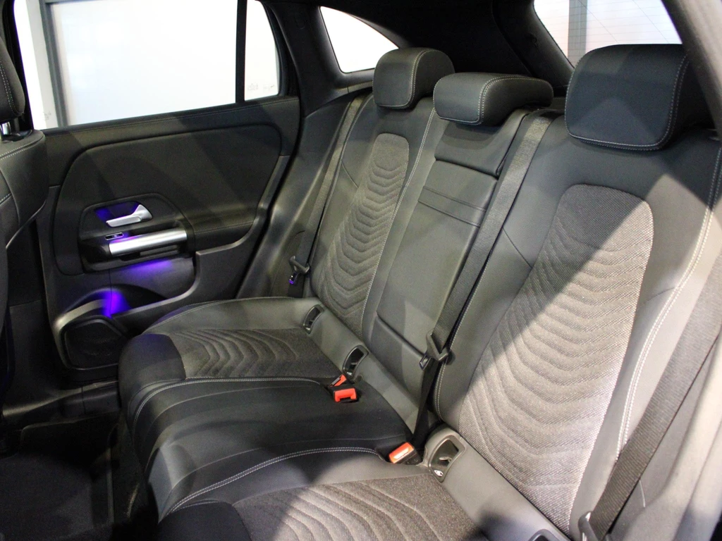 Mercedes-Benz EQA – foto 10