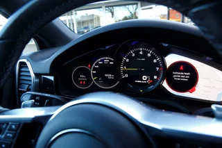 Porsche Cayenne – thumbnail 23