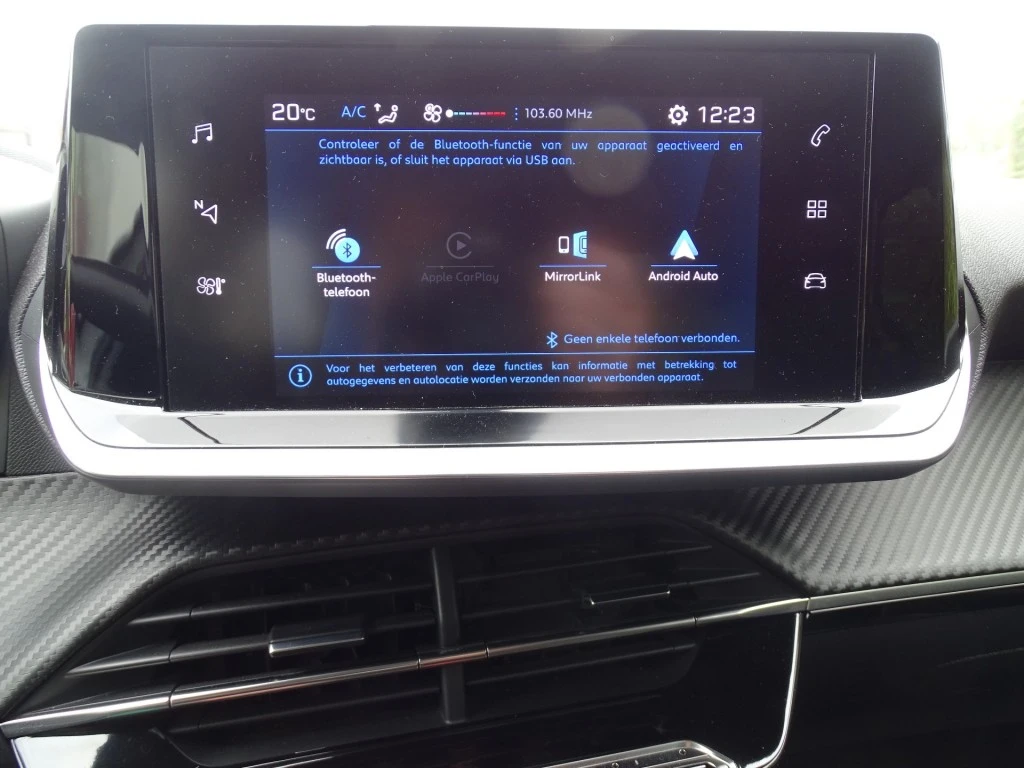 Peugeot 208 – foto 11