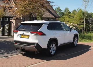 Toyota RAV4 – thumbnail 6