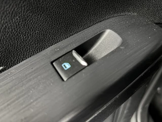 Ford Kuga – thumbnail 17