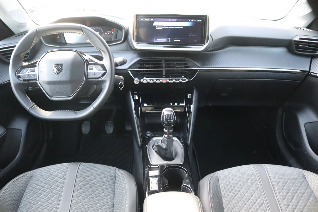 Peugeot 208 – foto 11