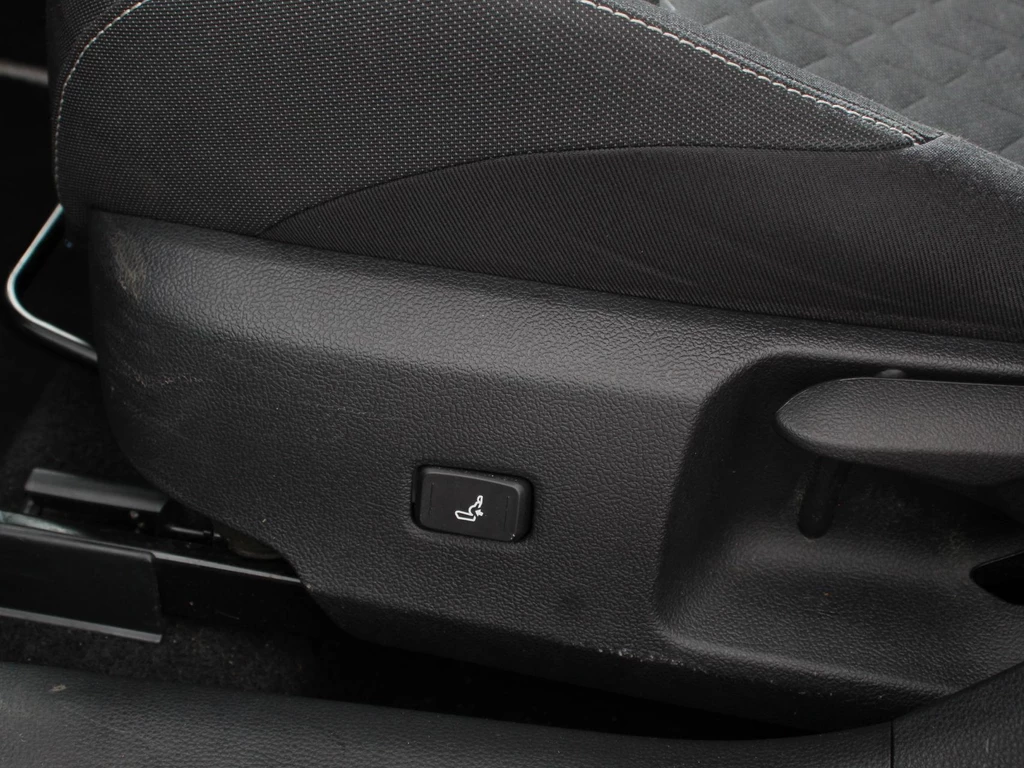 Toyota Corolla Touring Sports – foto 17