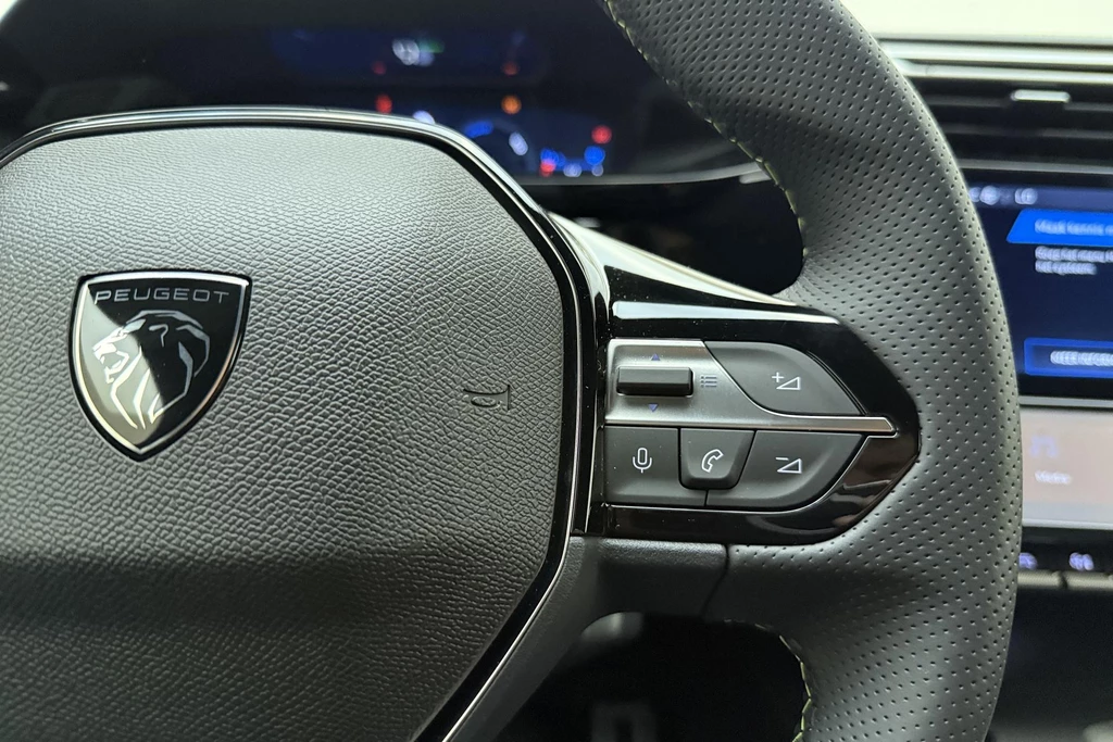 Peugeot e-308 – foto 22